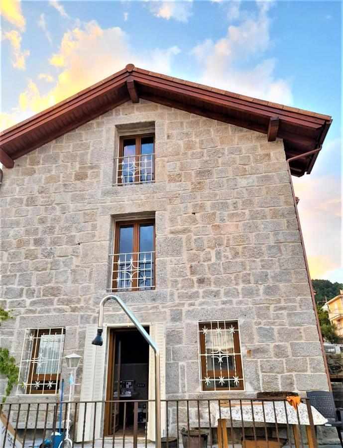 Casa Rural Del Tio Maino Becerril de la Sierra Bagian luar foto