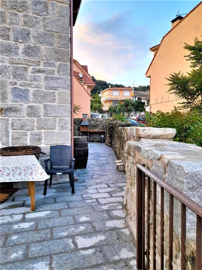 Casa Rural Del Tio Maino Becerril de la Sierra Bagian luar foto