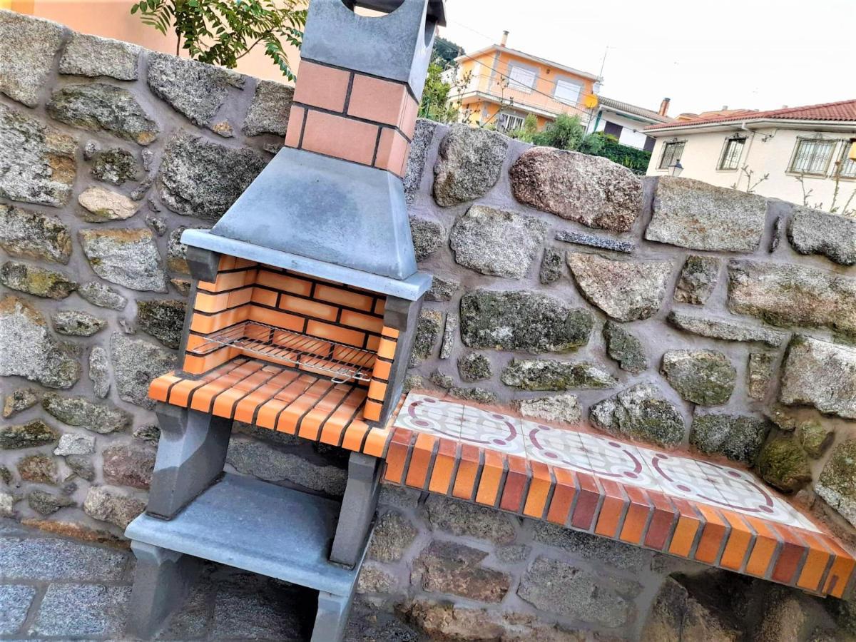 Casa Rural Del Tio Maino Becerril de la Sierra Bagian luar foto